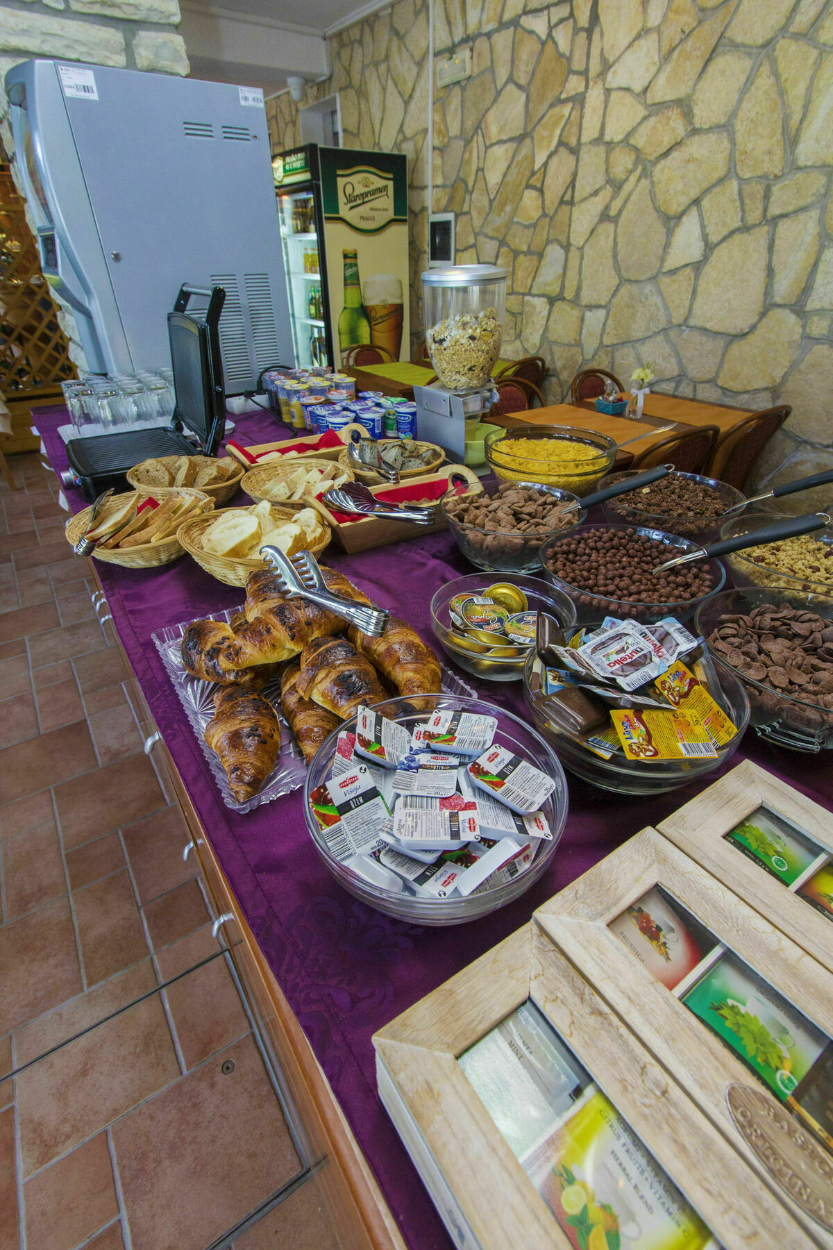 Hotel Plava Laguna Tisno Ngoại thất bức ảnh